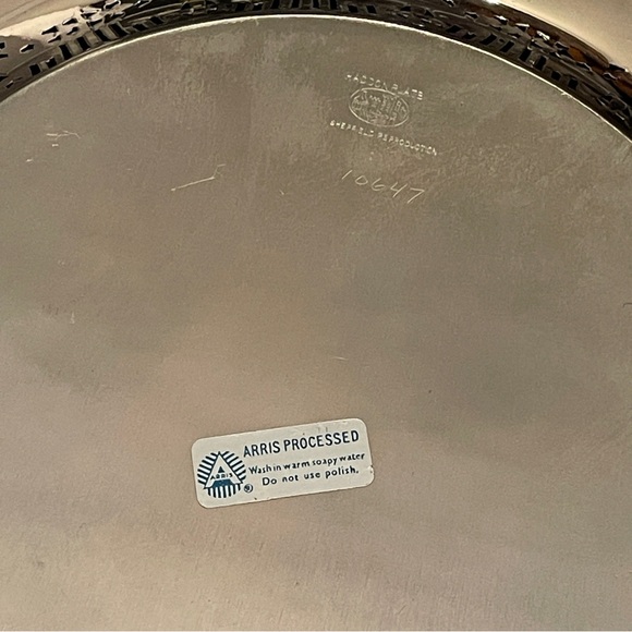 Haddon Hall Official Reproduction Sheffield Silver Plate 10 inch-Serving Tray - Picture 4 of 6